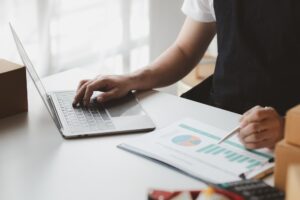 Owner online store on the website, selling products through the website, selling platforms, packing