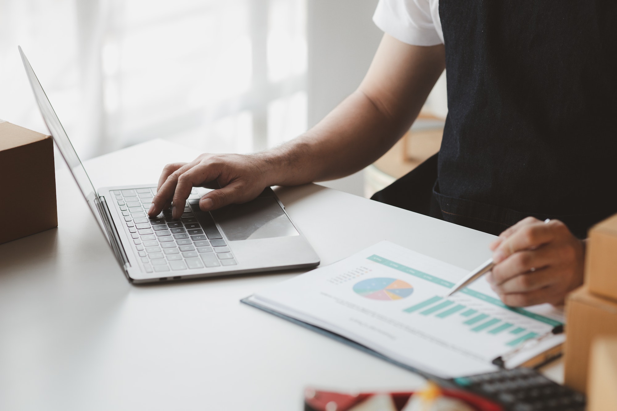 Owner online store on the website, selling products through the website, selling platforms, packing